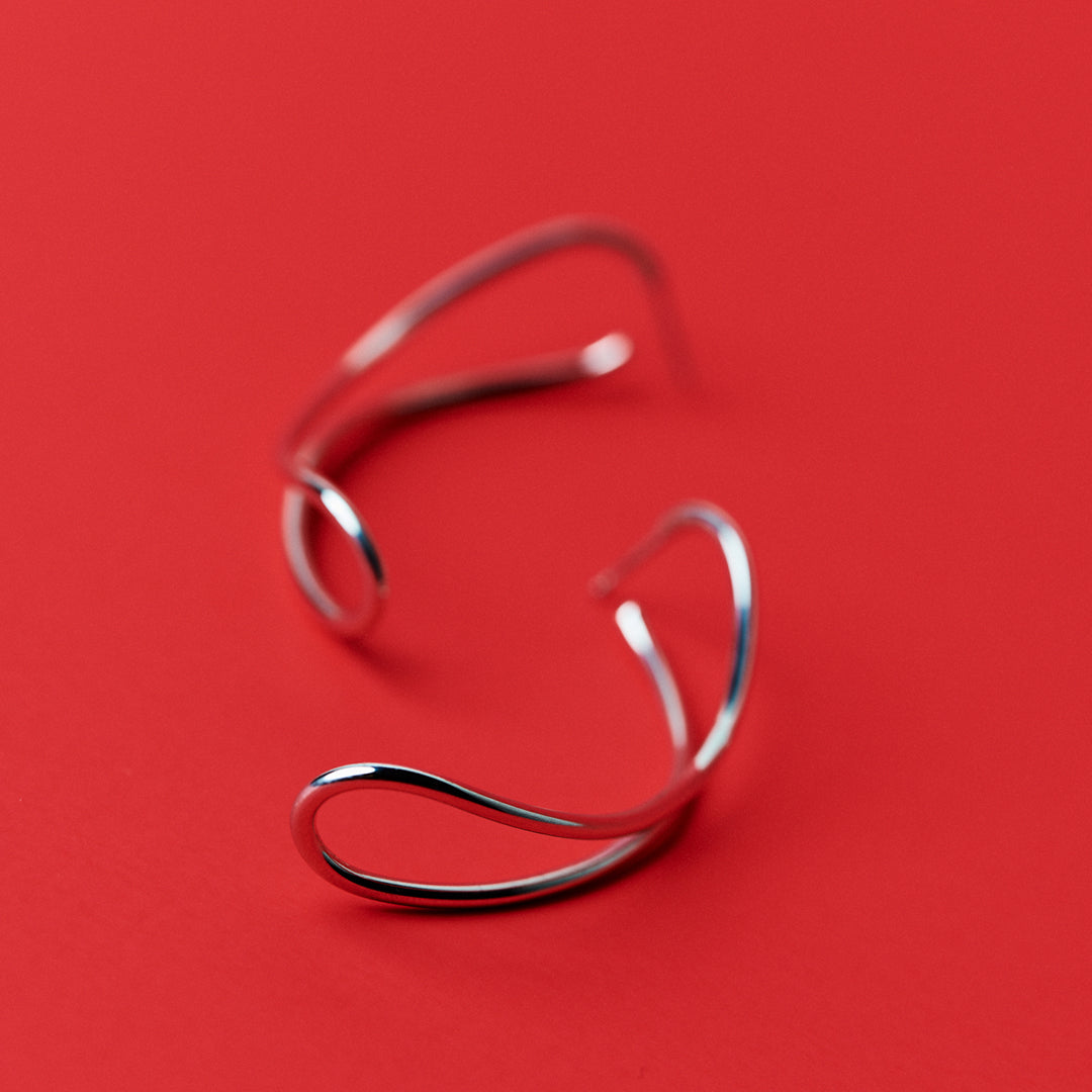 FOLD EARRING - Curved Hoop