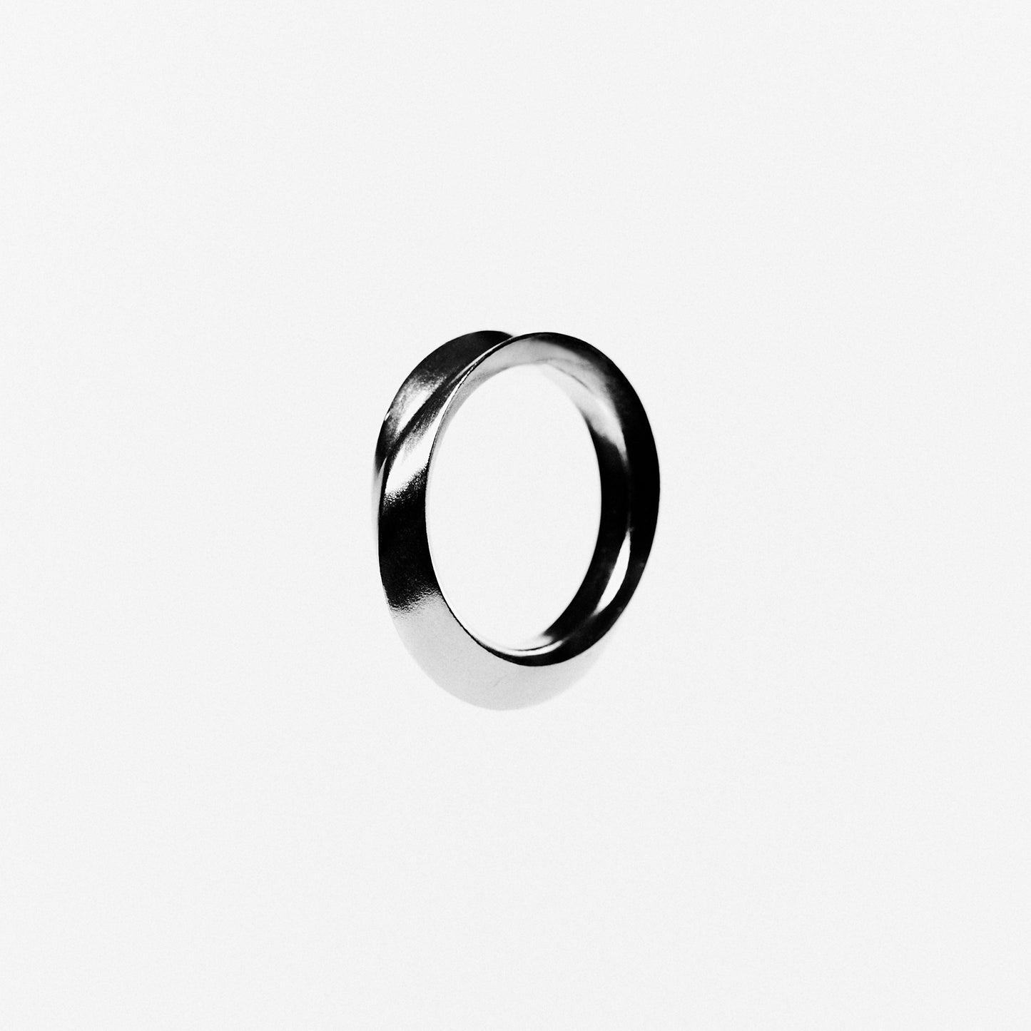 ARROW RING - inside/out